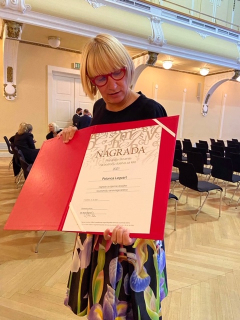 Polona Legvart prejela nagrado za izjemne dosežke na področju osnovnega šolstva