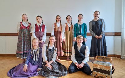 Območni reviji otroških folklornih skupin